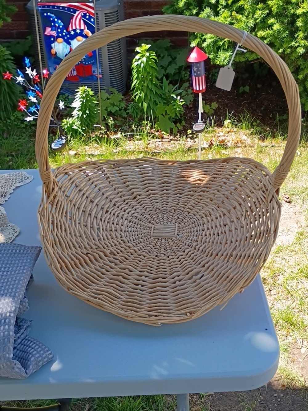 Woven Round Handled Basket Bag in Natural Tan